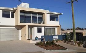 Sorrento Bluewater Apartment